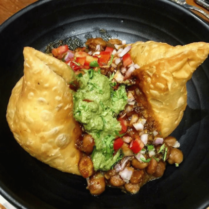 SAMOSA CHAAT (2 PEEZI)